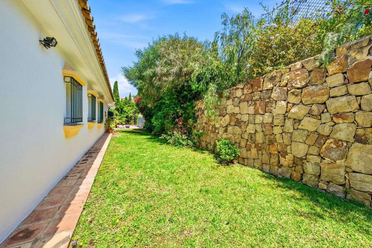 Image 34: Detached Villa For sale, Benahavís, €1,190,000 [HFMs721321]