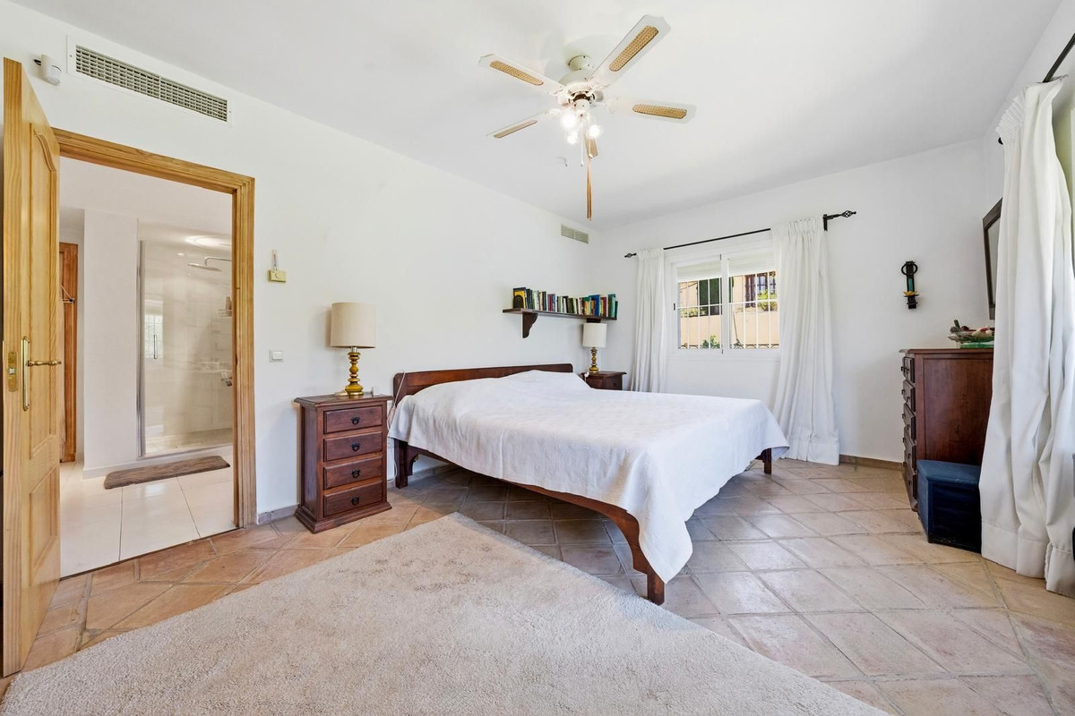 Image 16: Detached Villa For sale, Benahavís, €1,190,000 [HFMs721321]