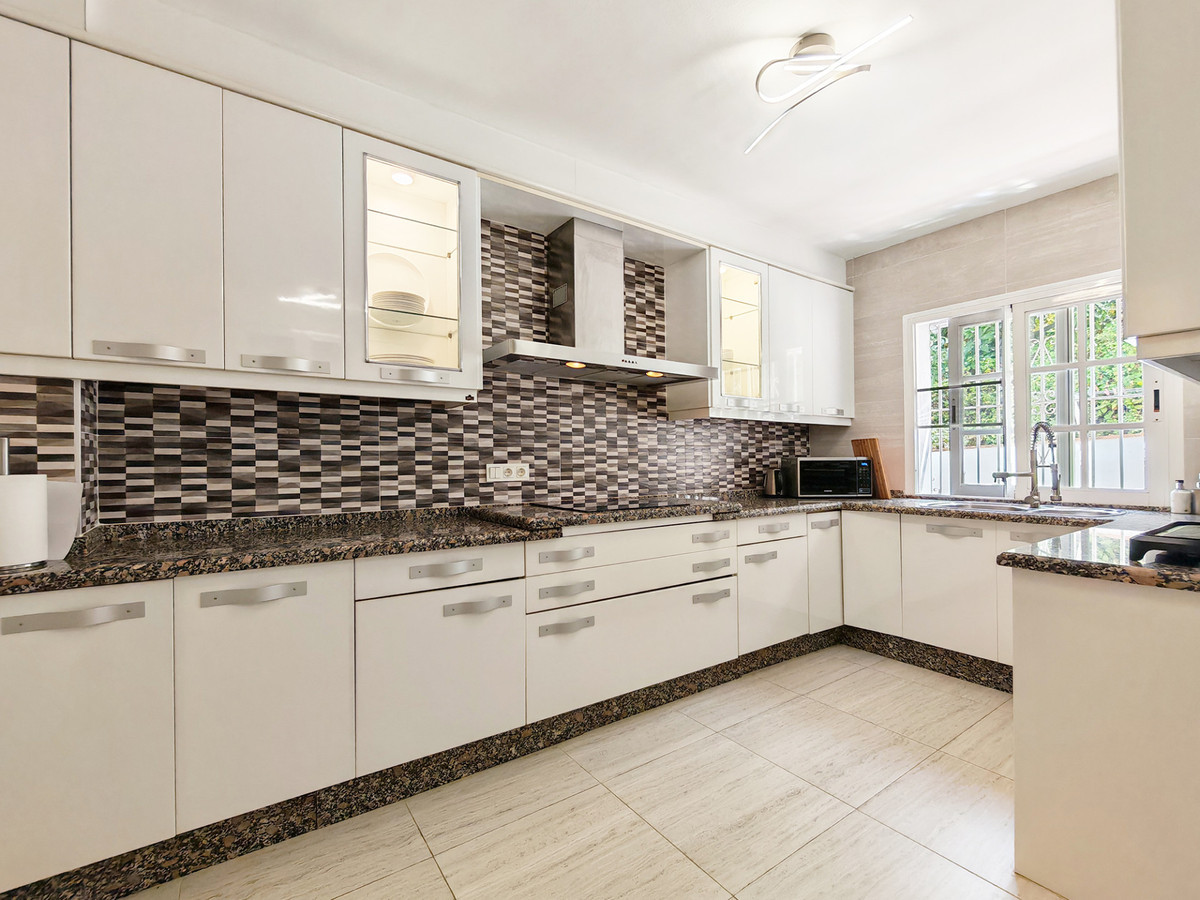 Image 8: Villa - Chalet For sale, Benalmadena, €895,000 [HFMs717919]