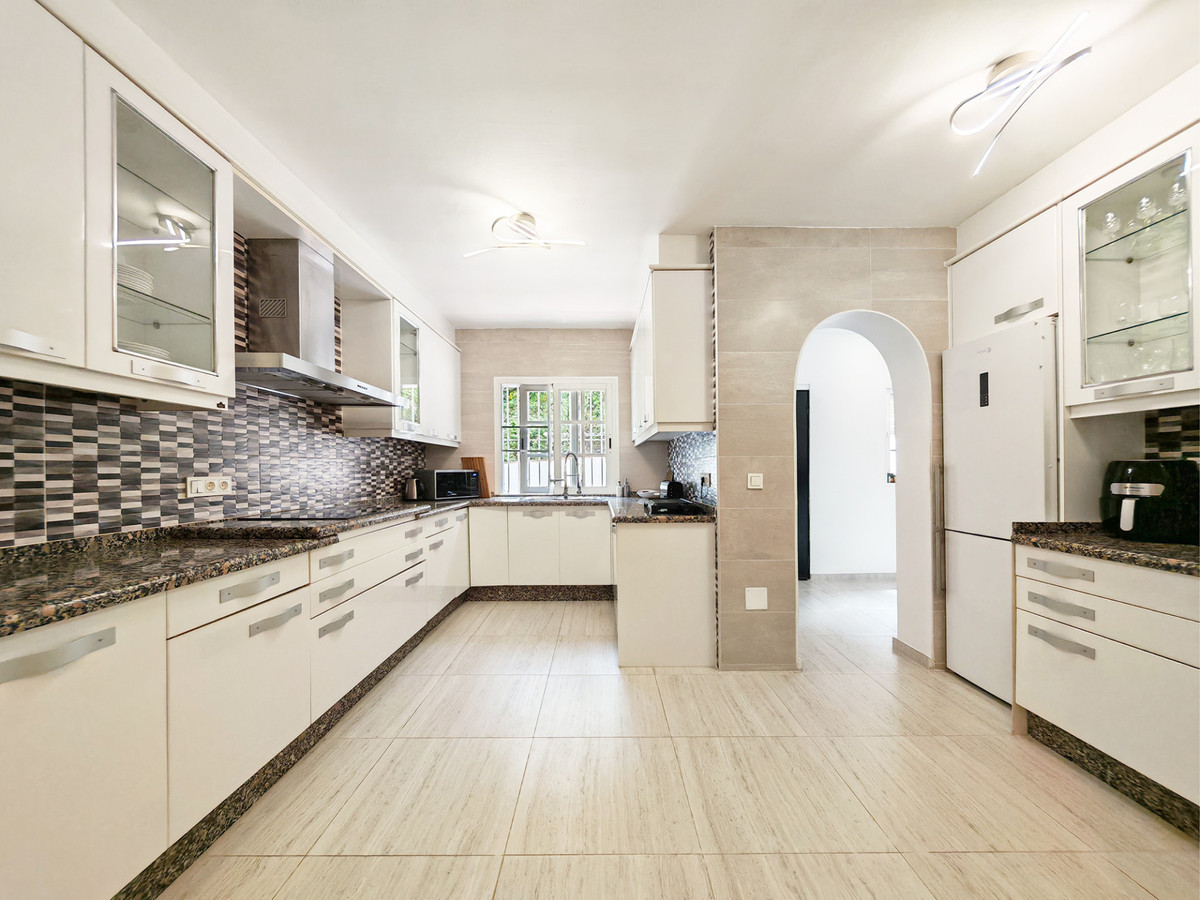 Image 7: Villa - Chalet For sale, Benalmadena, €895,000 [HFMs717919]