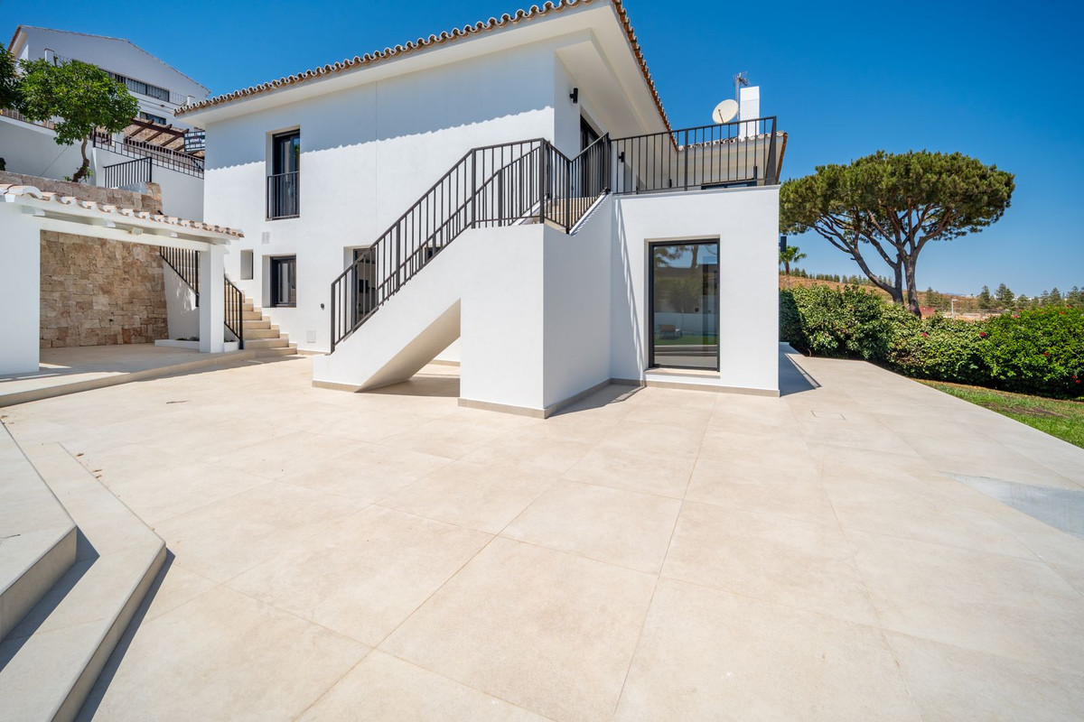 Image 35: Detached Villa For sale, Mijas Costa, €2,195,000 [HFMs713947]