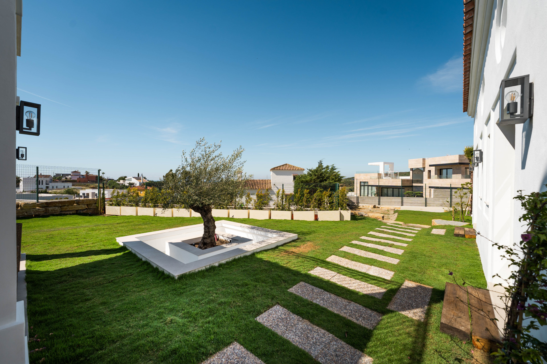 Image 28: Villa - Chalet For sale, Estepona, €2,195,000 [HFMs712229]