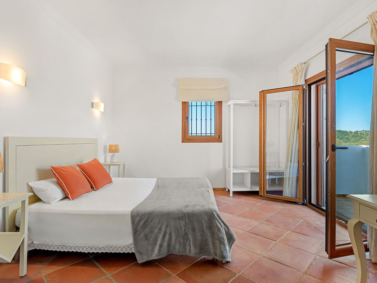 Image 19: Villa - Chalet For sale, Benahavís, €1,795,000 [HFMs711477]