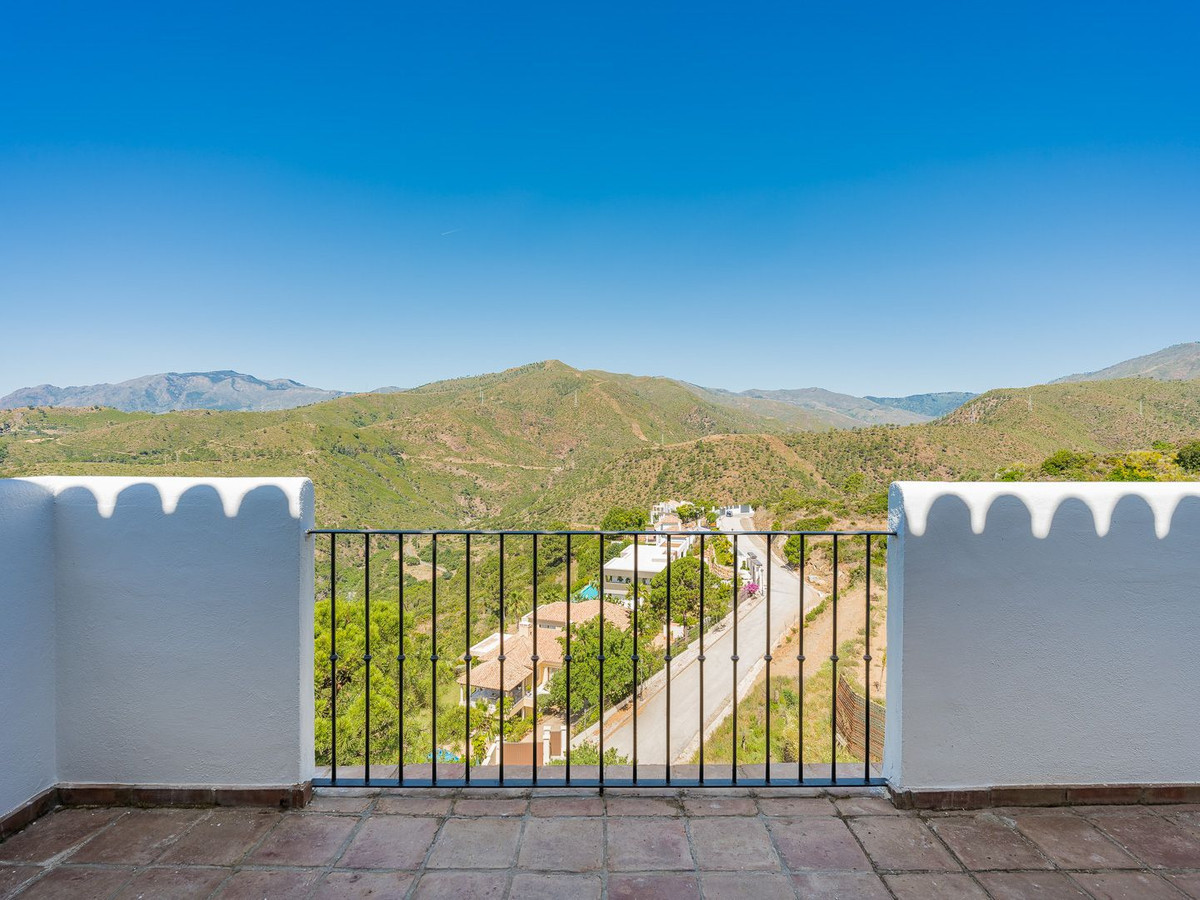 Image 26: Villa - Chalet For sale, Benahavís, €1,795,000 [HFMs711477]