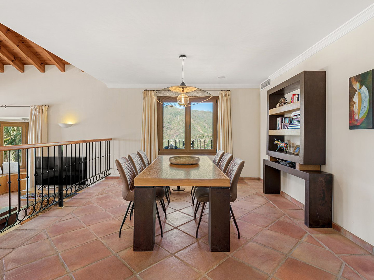 Image 13: Villa - Chalet For sale, Benahavís, €1,795,000 [HFMs711477]