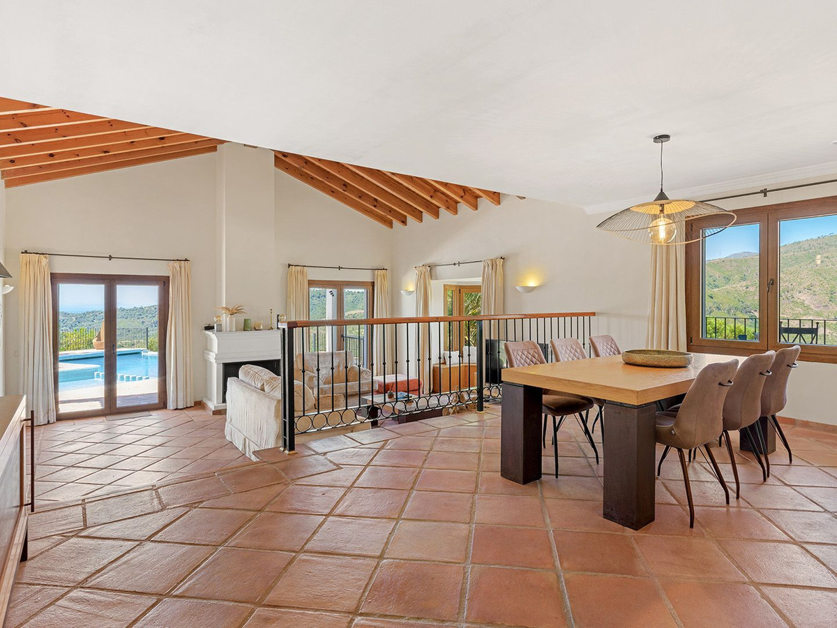 Image 12: Villa - Chalet For sale, Benahavís, €1,795,000 [HFMs711477]