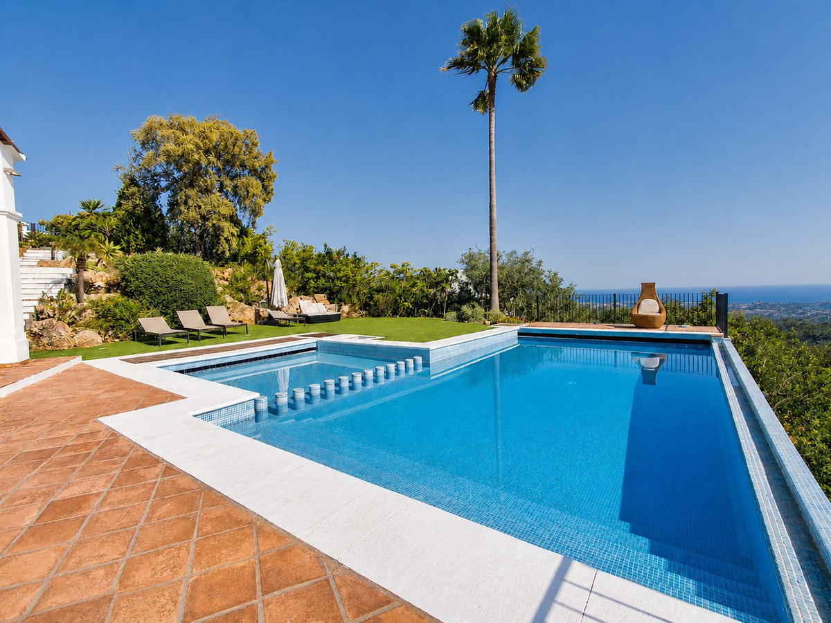 Image 2: Villa - Chalet For sale, Benahavís, €1,795,000 [HFMs711477]