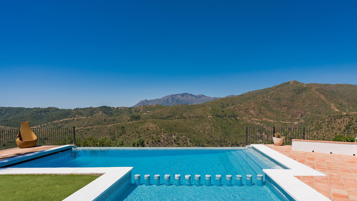 Image 34: Villa - Chalet For sale, Benahavís, €1,795,000 [HFMs711477]