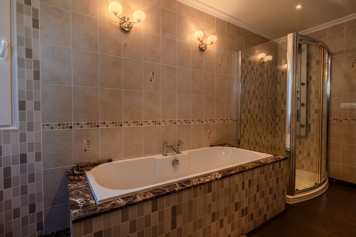 Image 20: Villa - Chalet For sale, Mijas Costa, €1,595,000 [HFMs711479]