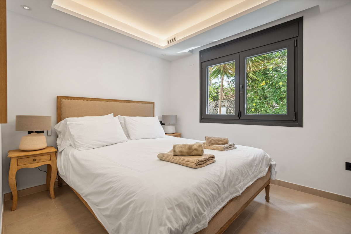 Image 26: Villa - Chalet For sale, Marbella, €2,495,000 [HFMs712064]