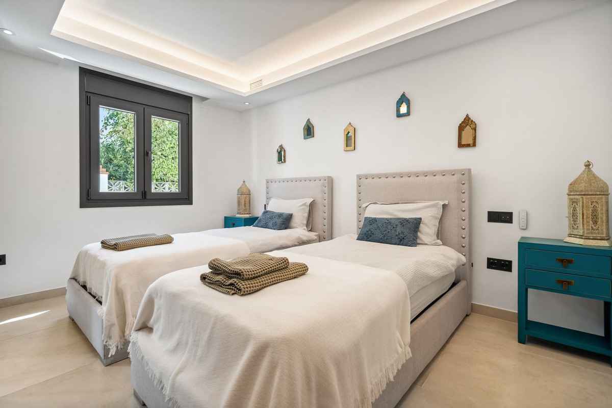 Image 28: Villa - Chalet For sale, Marbella, €2,495,000 [HFMs712064]