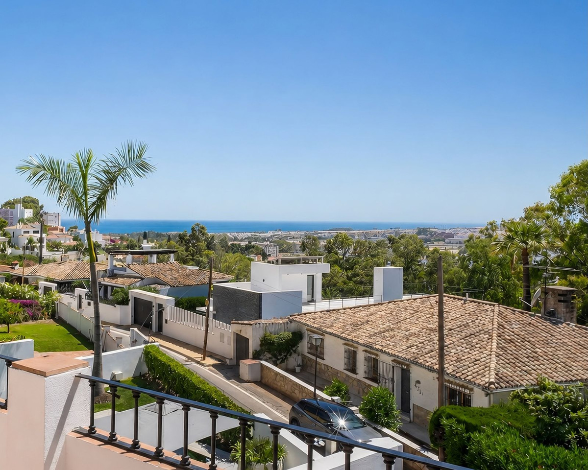 Image 3: Detached Villa For sale, Nueva Andalucía, €1,595,000 [HFMs712045]