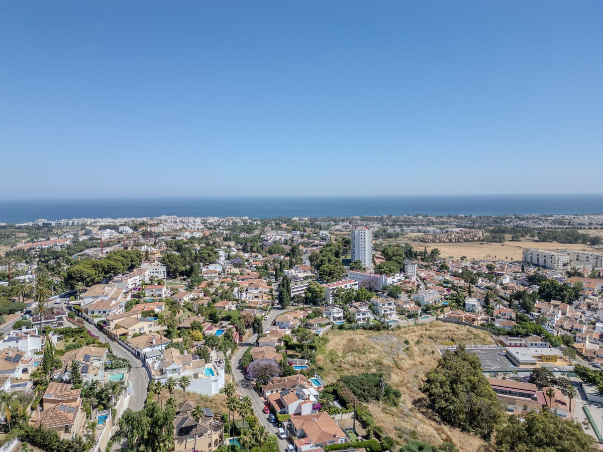 Image 55: Detached Villa For sale, Nueva Andalucía, €1,595,000 [HFMs712045]