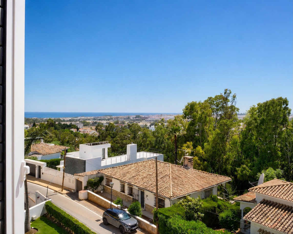 Image 51: Detached Villa For sale, Nueva Andalucía, €1,595,000 [HFMs712045]