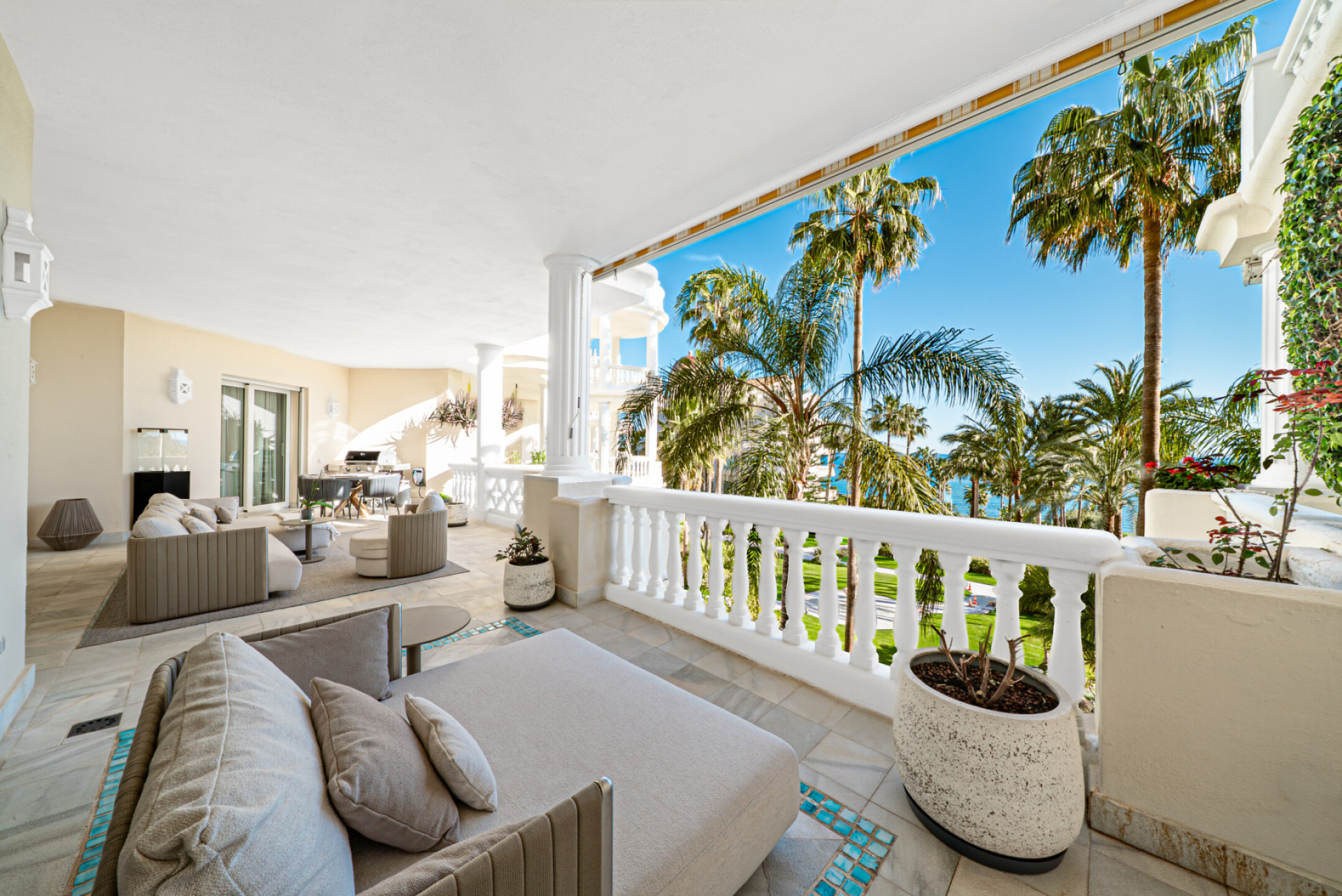 Image 3: Apartamento For sale, Estepona, €4,750,000 [HFMs709625]