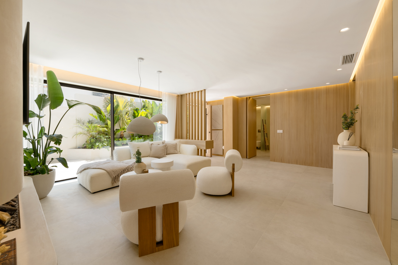 Image 27: Detached Villa For sale, Nueva Andalucía, €2,995,000 [HFMs706866]