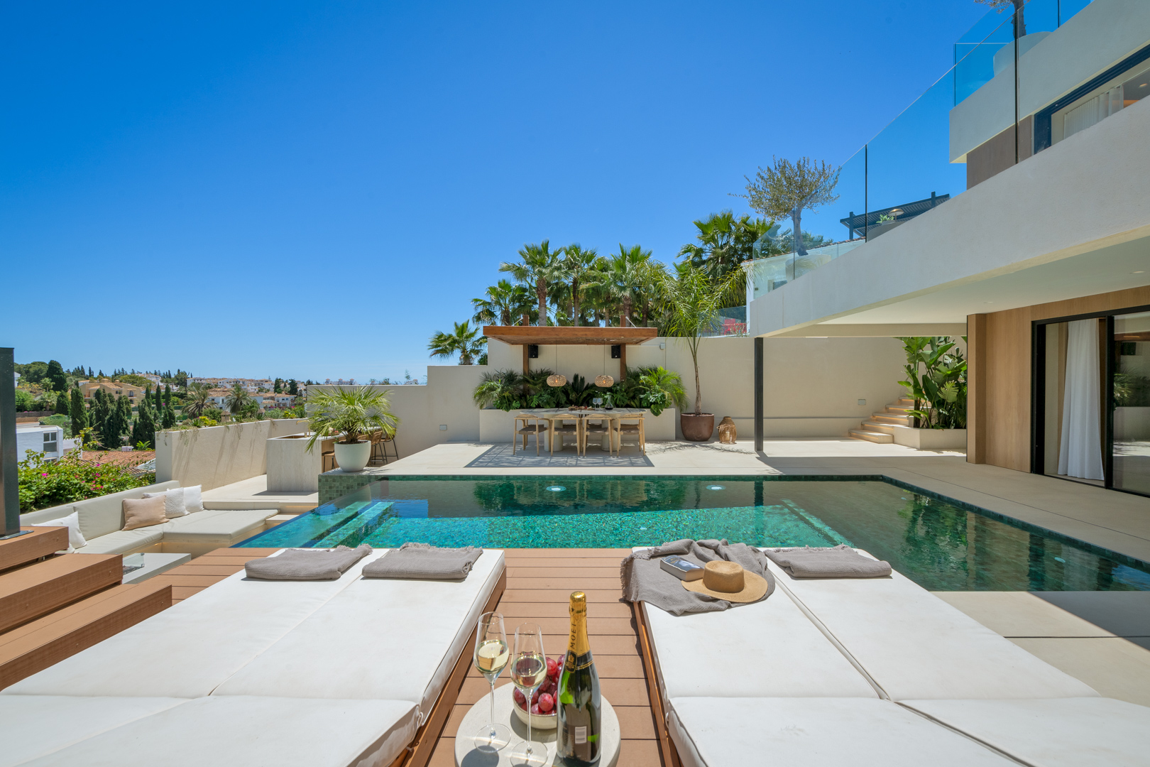 Image 19: Detached Villa For sale, Nueva Andalucía, €2,995,000 [HFMs706866]