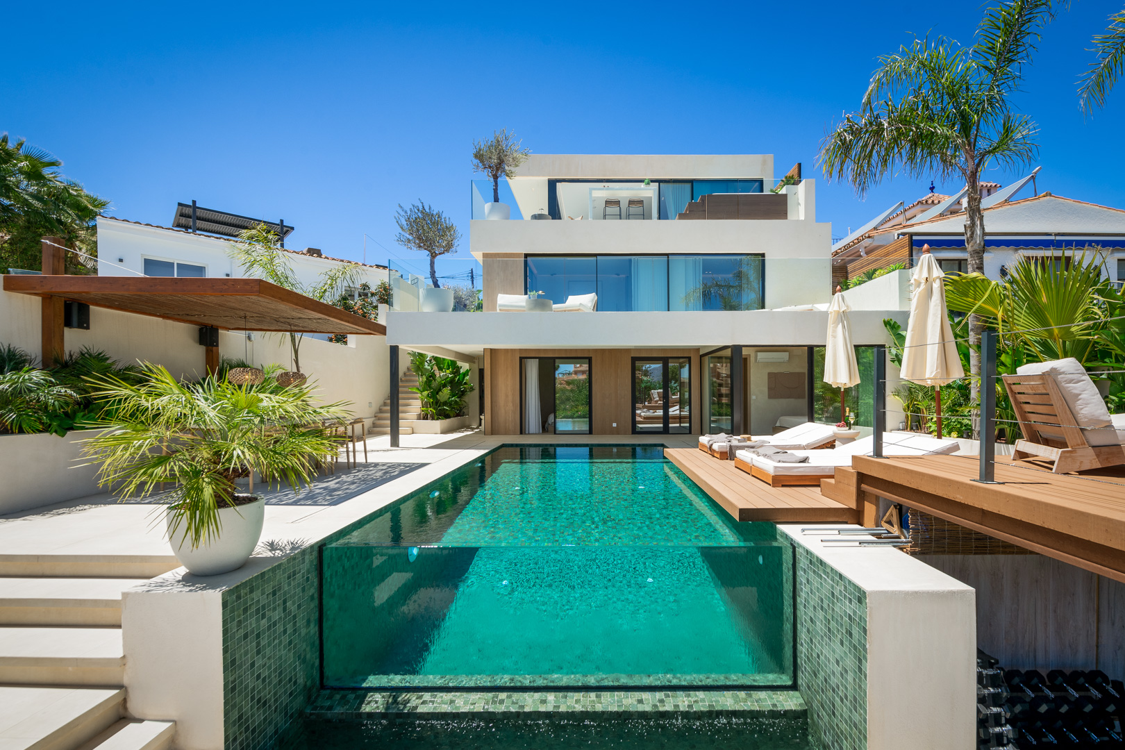 Image 0: Detached Villa For sale, Nueva Andalucía, €2,995,000 [HFMs706866]