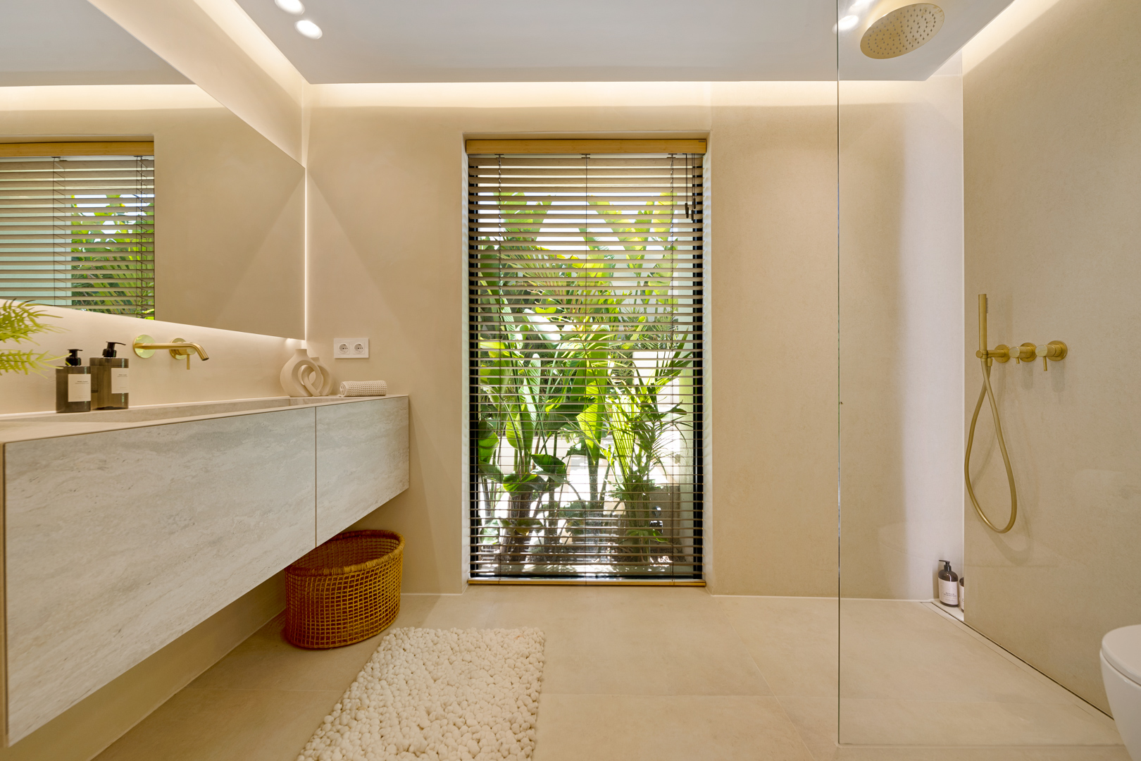 Image 25: Detached Villa For sale, Nueva Andalucía, €2,995,000 [HFMs706866]