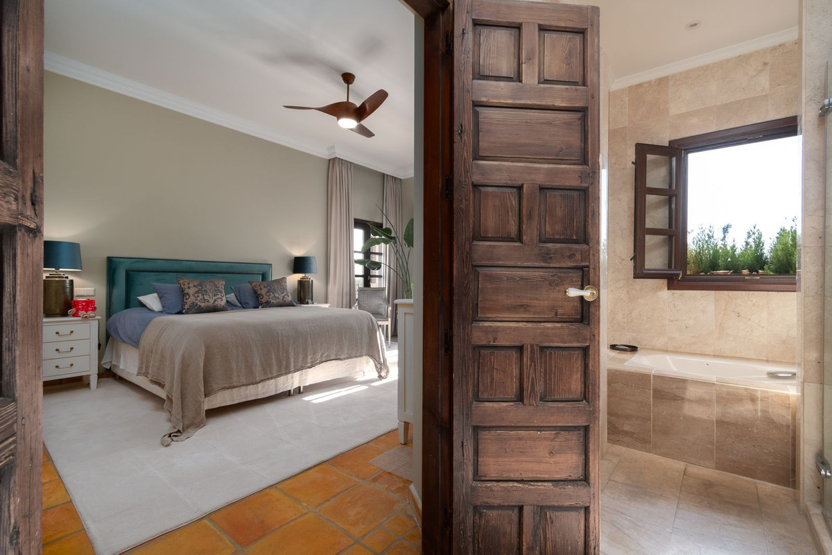 Image 22: Detached Villa For sale, San Pedro de Alcántara, €2,975,000 [HFMs705671]
