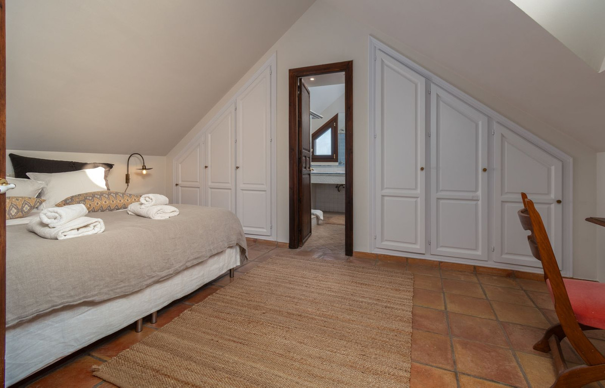 Image 27: Detached Villa For sale, San Pedro de Alcántara, €2,975,000 [HFMs705671]