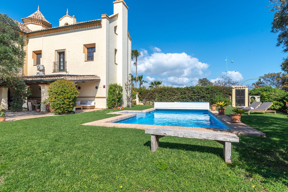Image 5: Detached Villa For sale, San Pedro de Alcántara, €2,975,000 [HFMs705671]