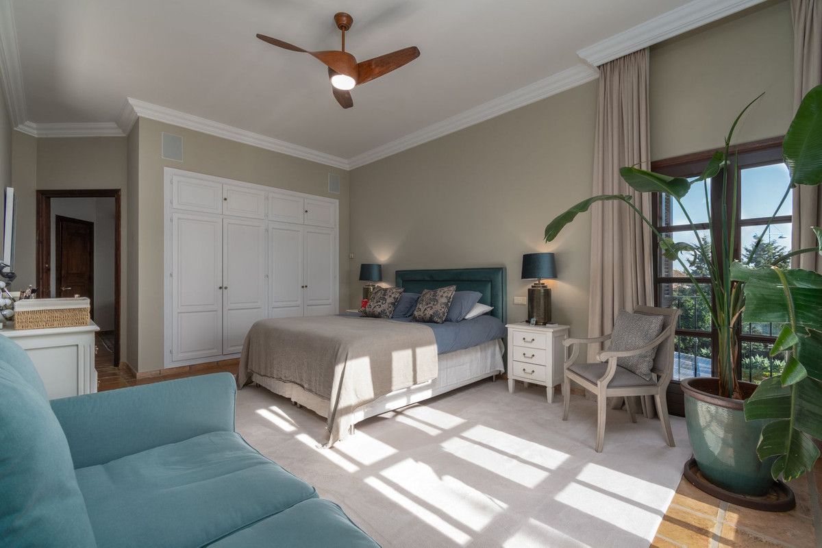 Image 23: Detached Villa For sale, San Pedro de Alcántara, €2,975,000 [HFMs705671]