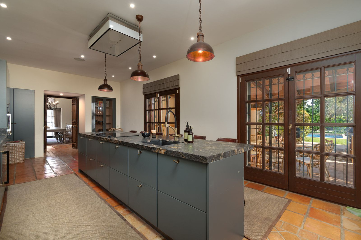 Image 18: Detached Villa For sale, San Pedro de Alcántara, €2,975,000 [HFMs705671]