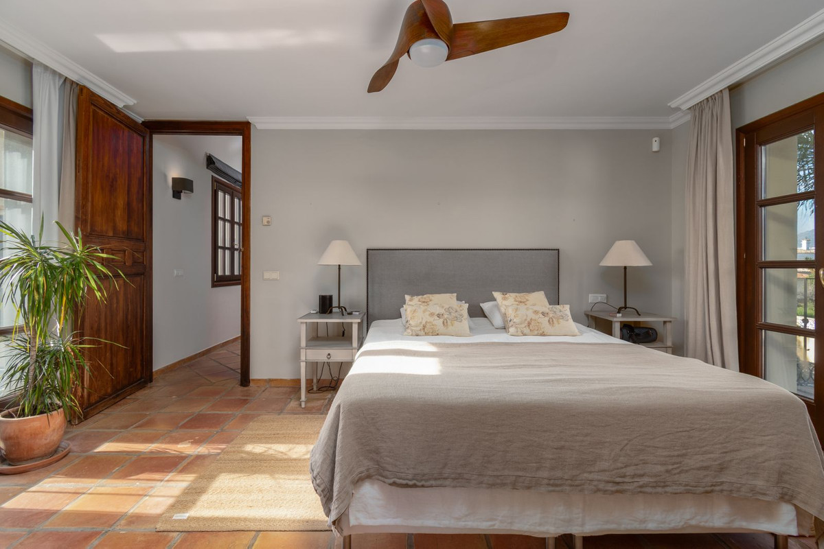 Image 24: Detached Villa For sale, San Pedro de Alcántara, €2,975,000 [HFMs705671]