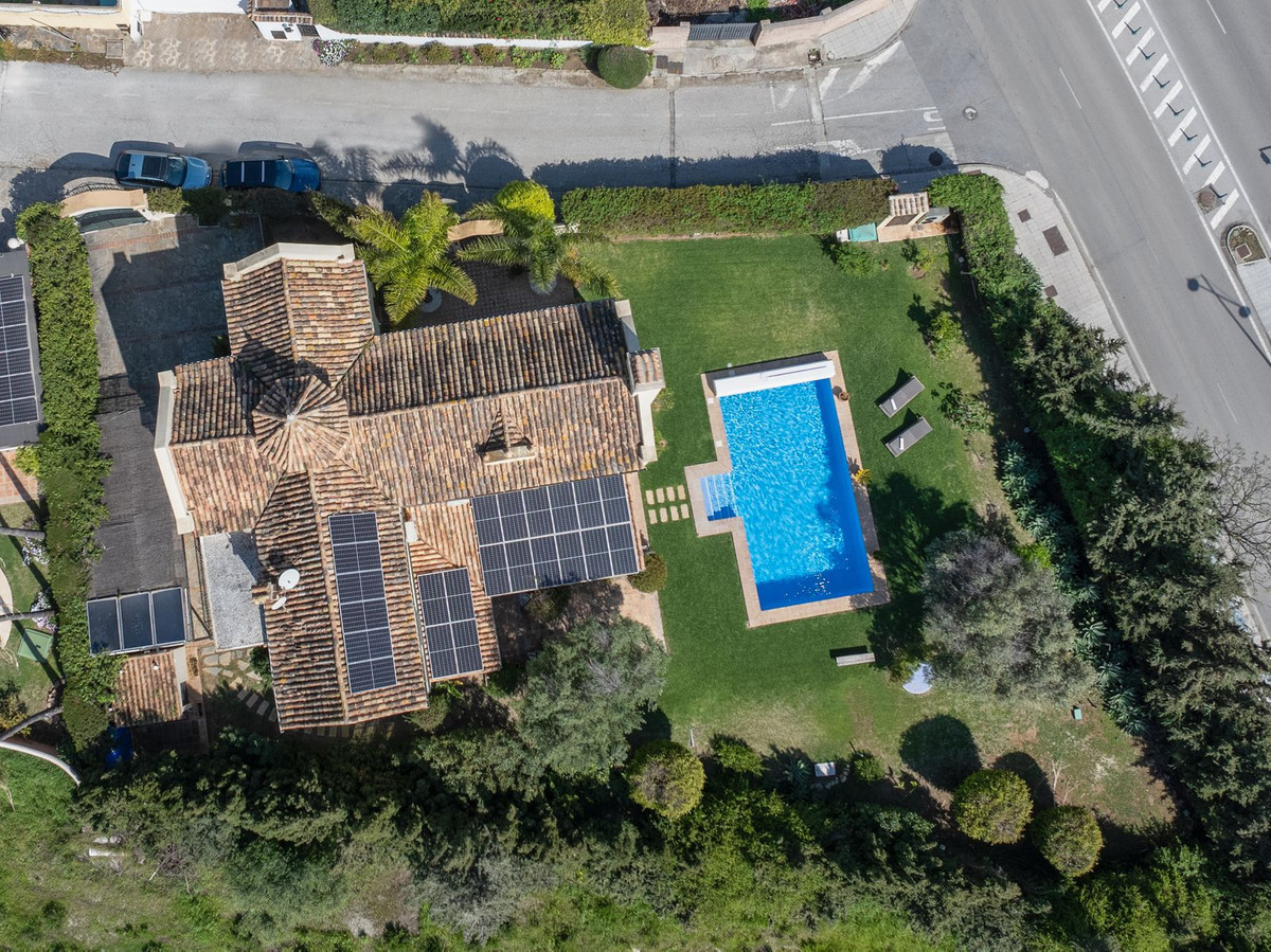 Image 30: Detached Villa For sale, San Pedro de Alcántara, €2,975,000 [HFMs705671]