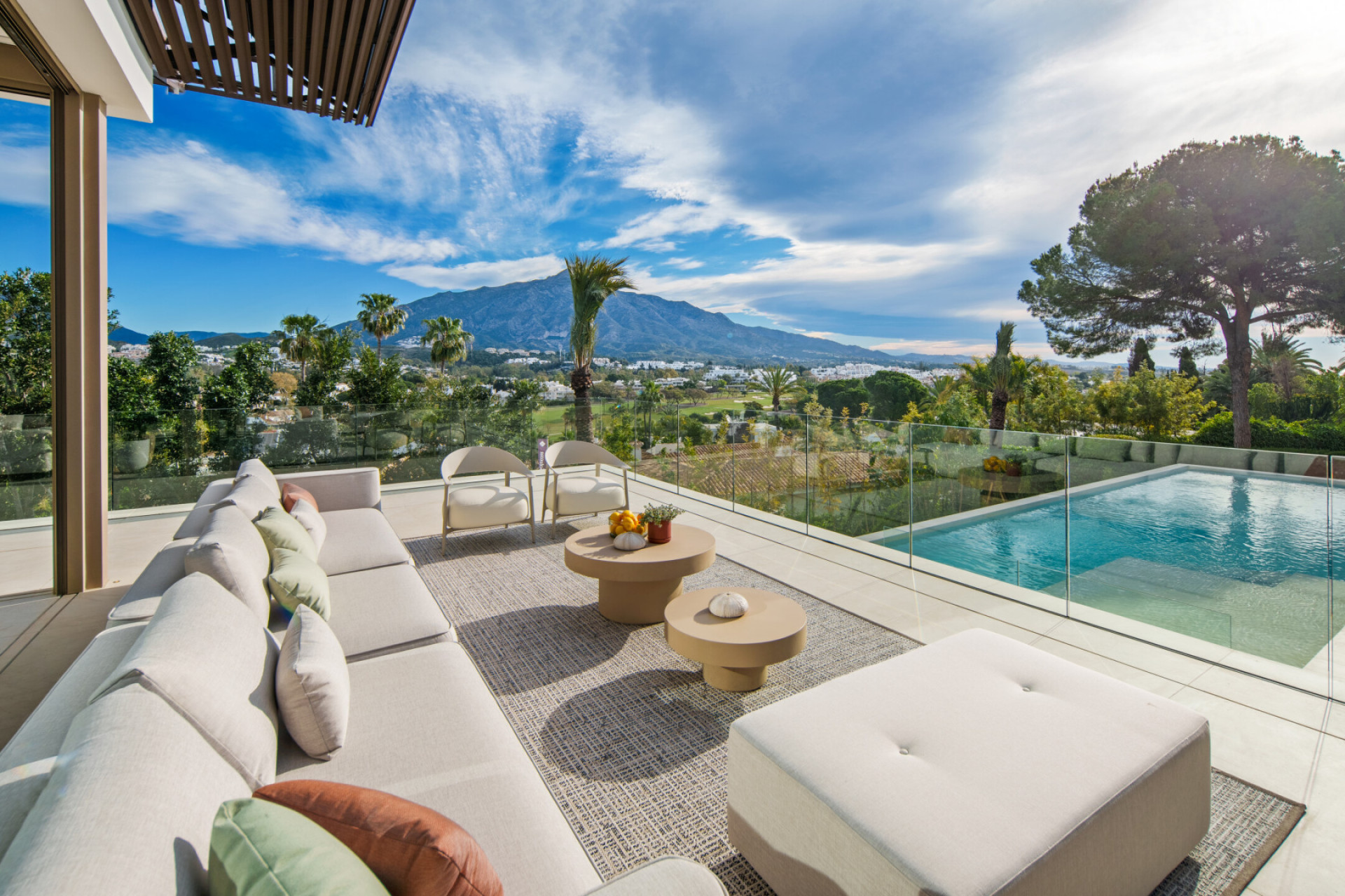 Image 3: Detached Villa For sale, Nueva Andalucía, €11,750,000 [HFMs705634]