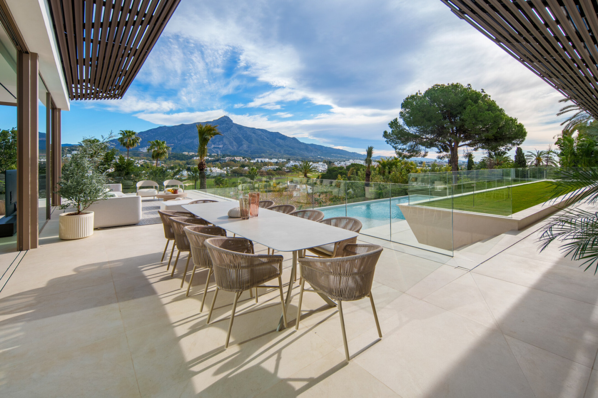Image 4: Detached Villa For sale, Nueva Andalucía, €11,750,000 [HFMs705634]