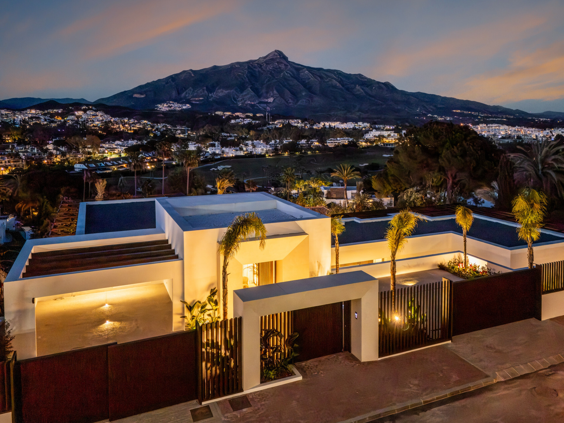 Image 45: Detached Villa For sale, Nueva Andalucía, €11,750,000 [HFMs705634]