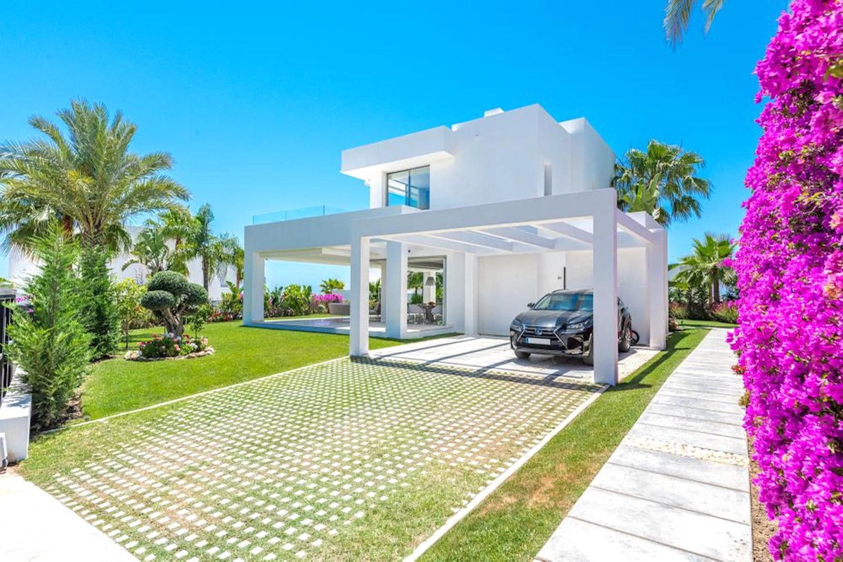 Image 2: Villa - Chalet For sale, Marbella, €2,850,000 [HFMs705593]