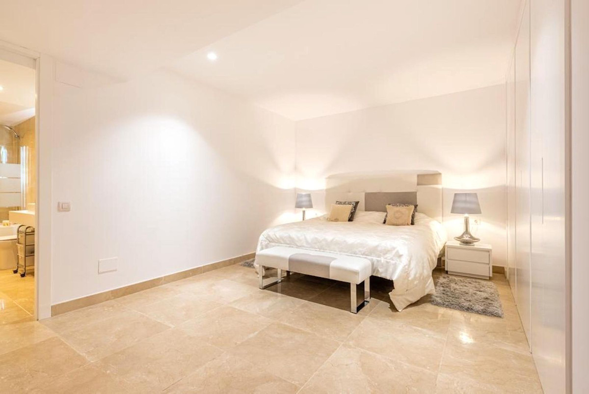 Image 21: Villa - Chalet For sale, Marbella, €2,850,000 [HFMs705593]