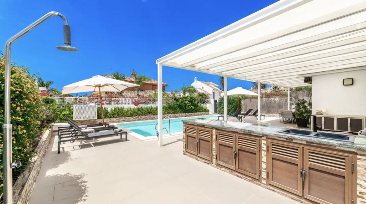 Image 21: Villa - Chalet For sale, Marbella, €1,650,000 [HFMs704342]