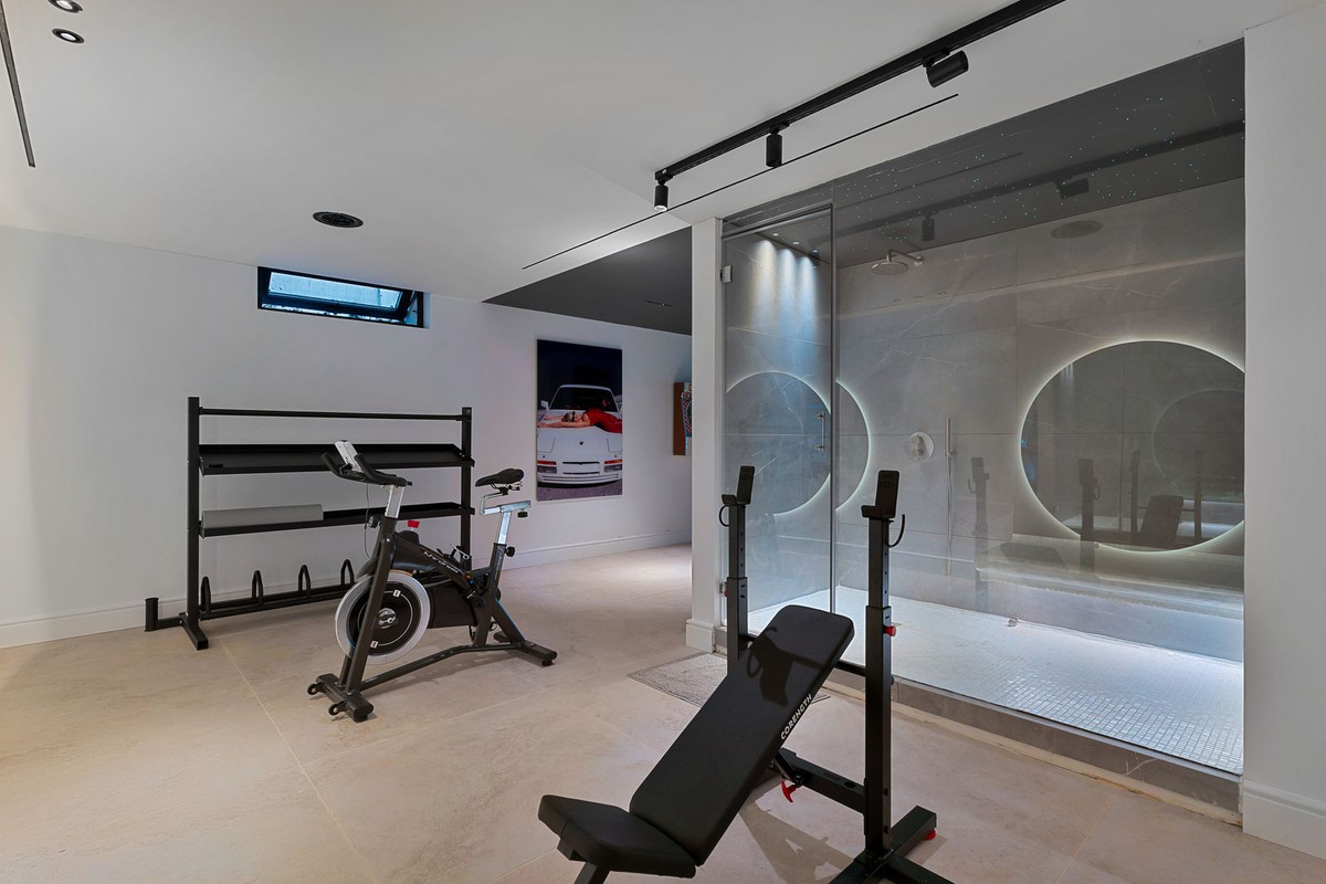 Image 25: Pareada For sale, Marbella, €1,195,000 [HFMs704662]