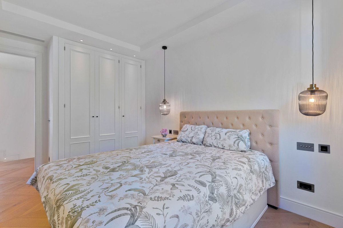 Image 23: Pareada For sale, Marbella, €1,195,000 [HFMs704662]