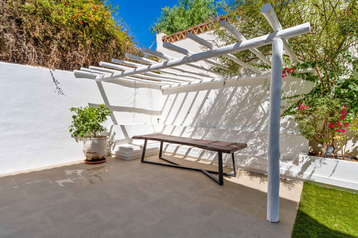 Image 43: Pareada For sale, Marbella, €1,195,000 [HFMs704662]