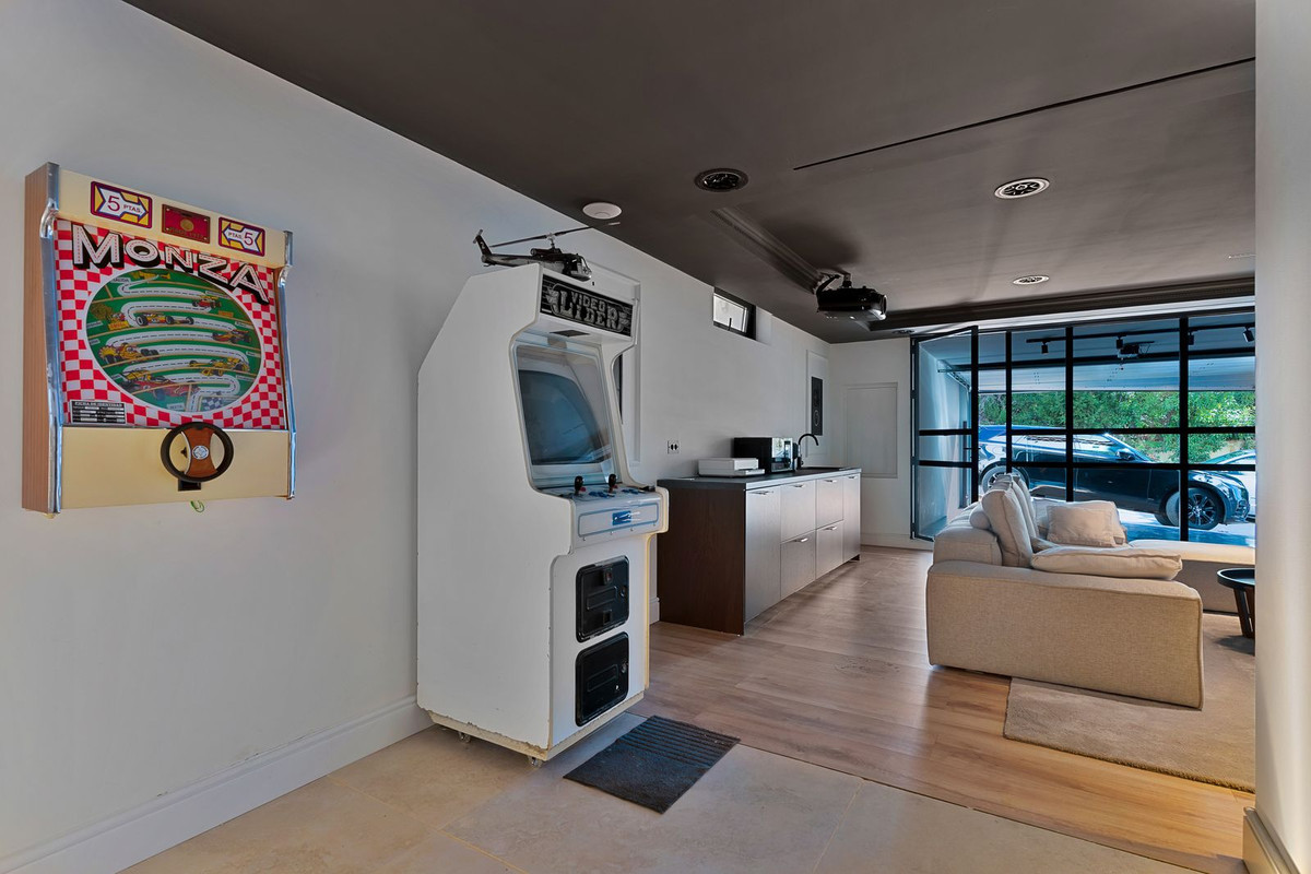 Image 29: Pareada For sale, Marbella, €1,195,000 [HFMs704662]