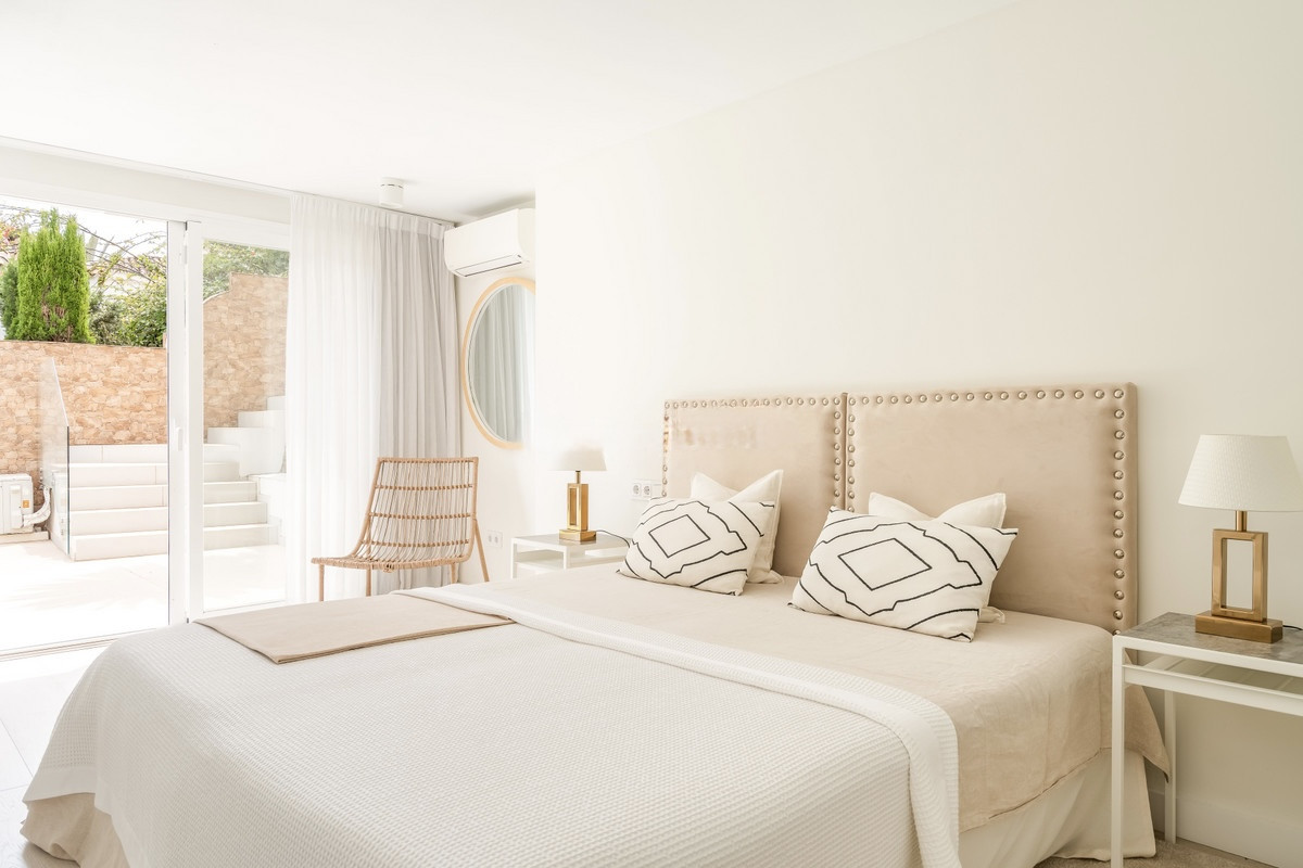 Image 20: Detached Villa For sale, Nueva Andalucía, €2,595,000 [HFMs701676]