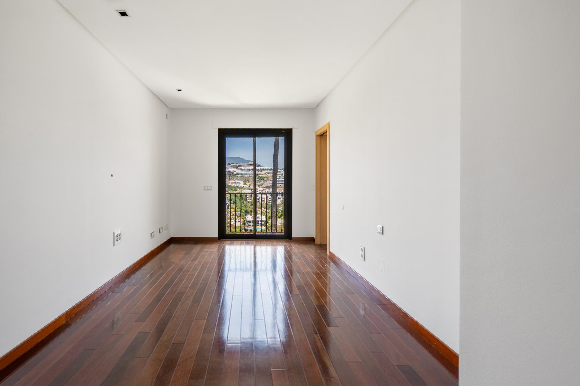 Image 27: Penthouse Duplex For sale, Benahavís, €2,195,000 [HFMs743637]