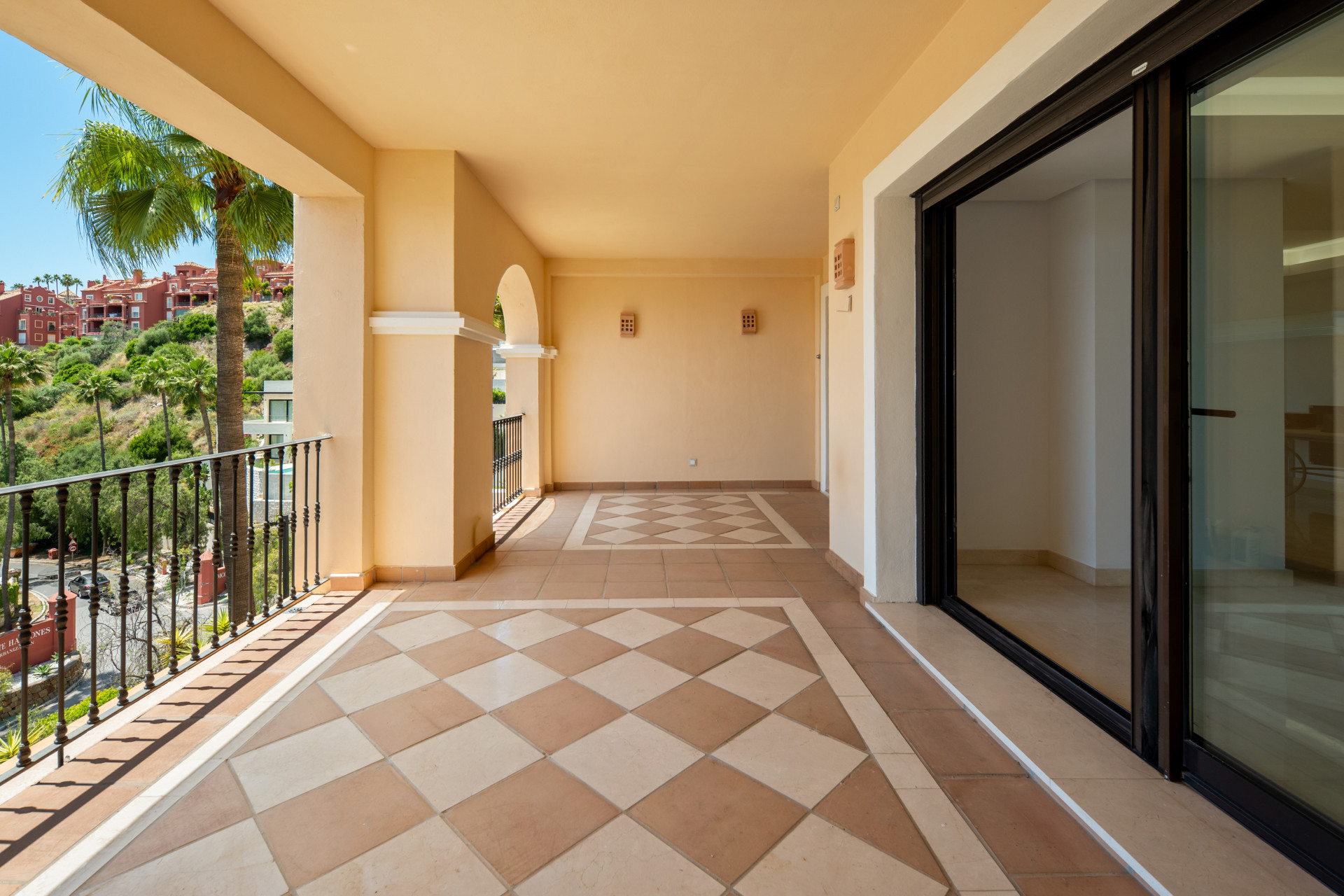 Image 31: Penthouse Duplex For sale, Benahavís, €2,195,000 [HFMs743637]