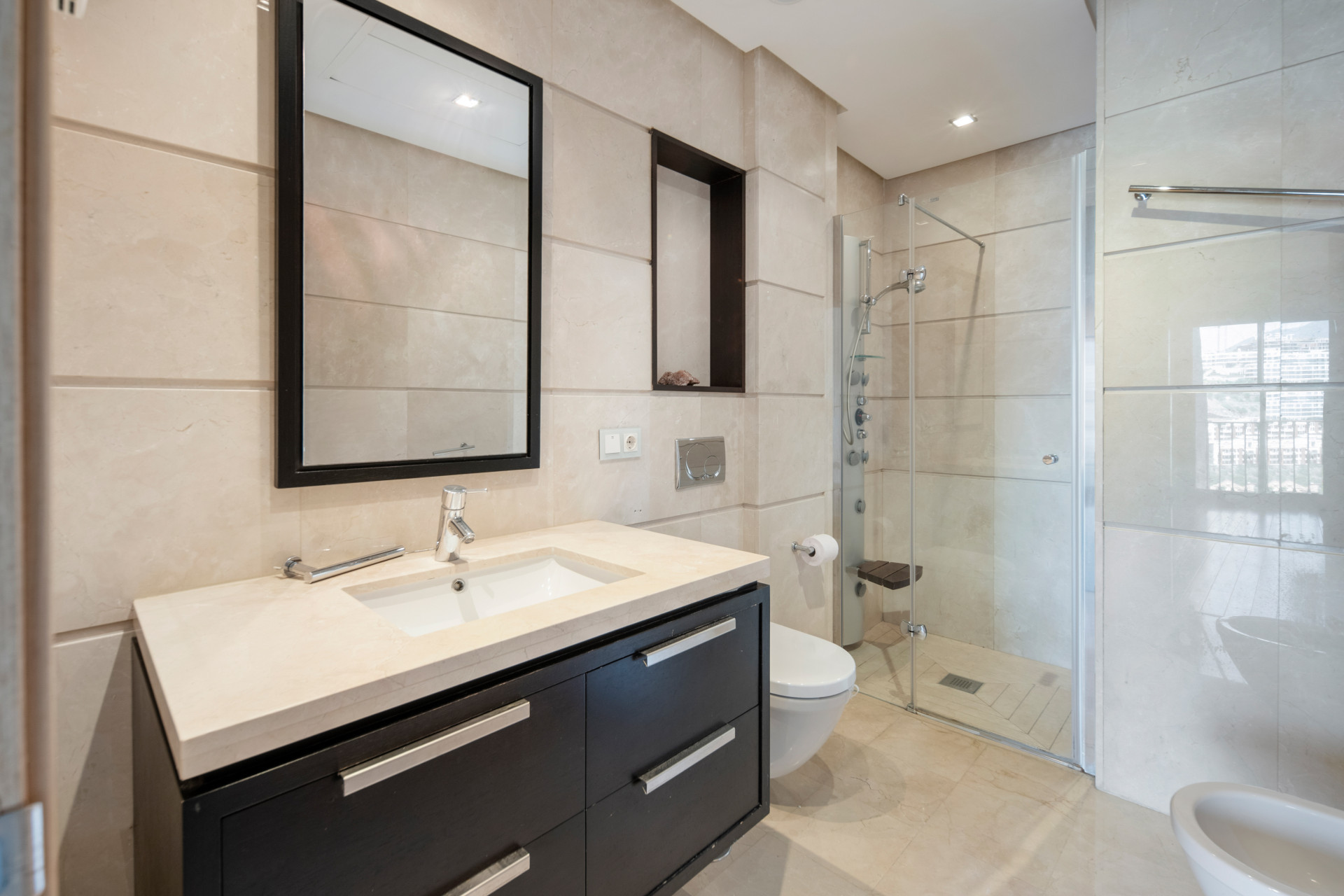 Image 28: Penthouse Duplex For sale, Benahavís, €2,195,000 [HFMs743637]