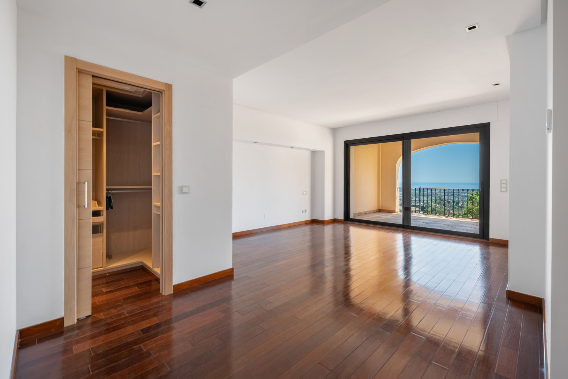 Image 15: Penthouse Duplex For sale, Benahavís, €2,195,000 [HFMs743637]