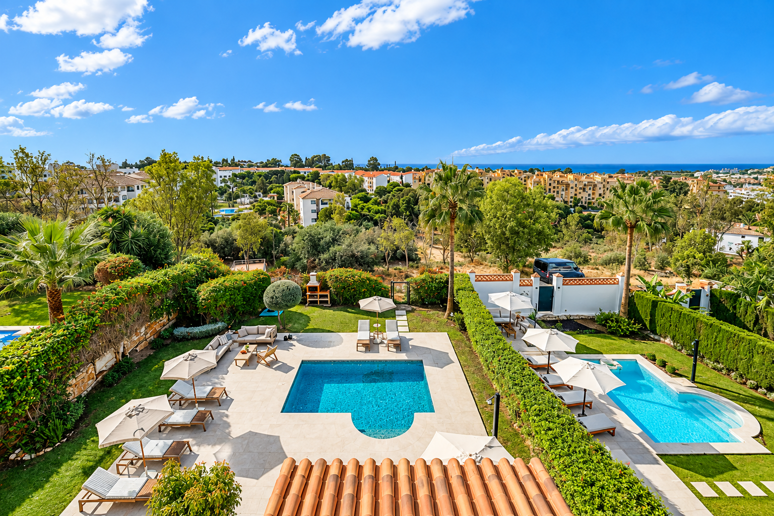 Image 1: Detached Villa For sale, Estepona, €1,250,000 [HFMs740406]