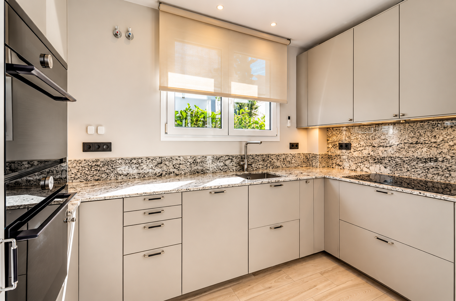 Image 12: Detached Villa For sale, Estepona, €1,250,000 [HFMs740406]
