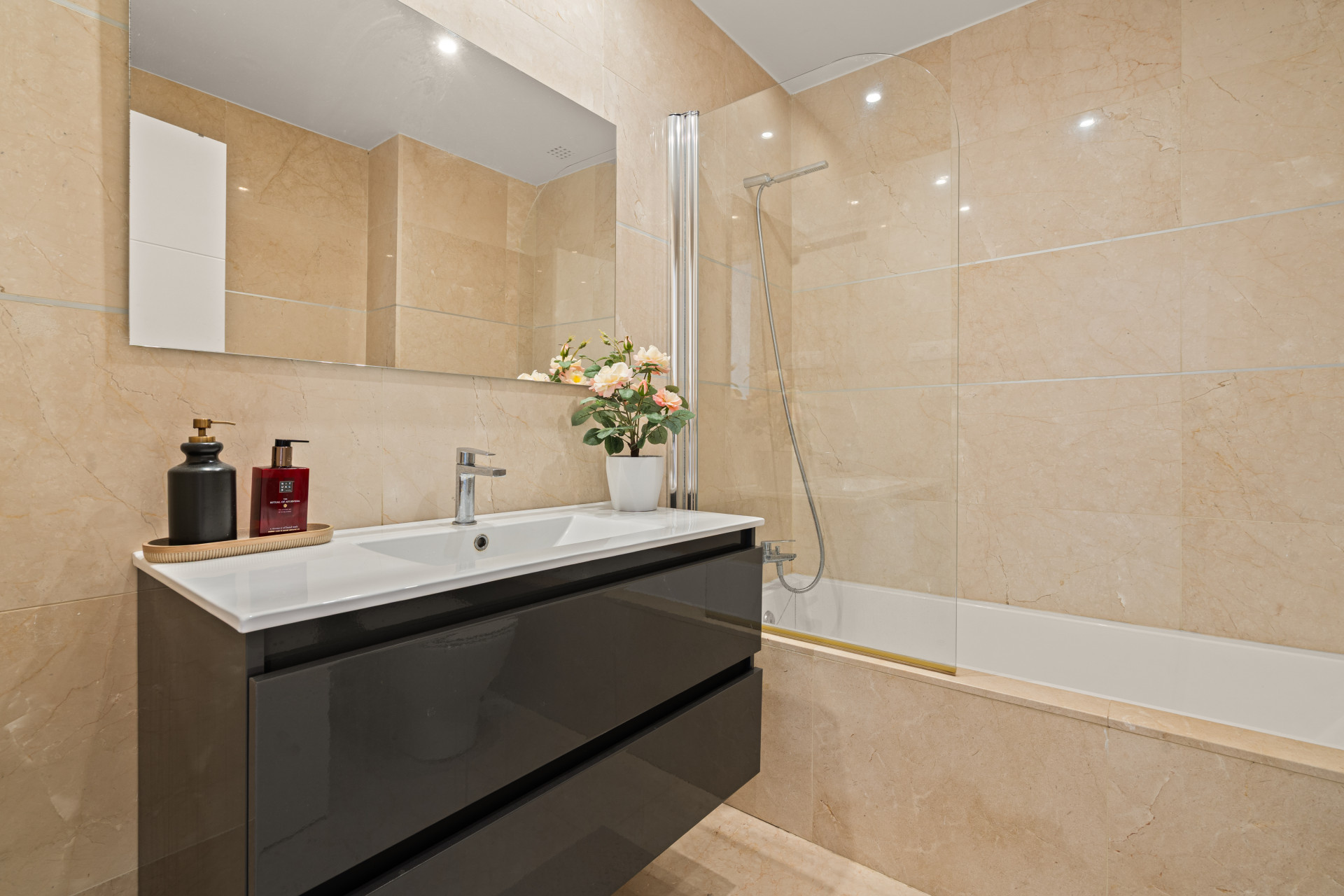 Image 15: Ground Floor Apartment For sale, Casares, €395,000 [HFMs738722]