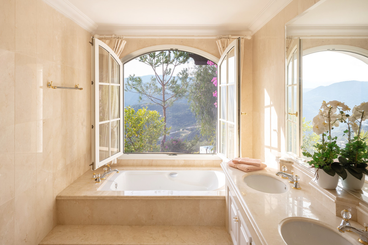 Image 36: Detached Villa For sale, Benahavís, €12,900,000 [HFMs734918]