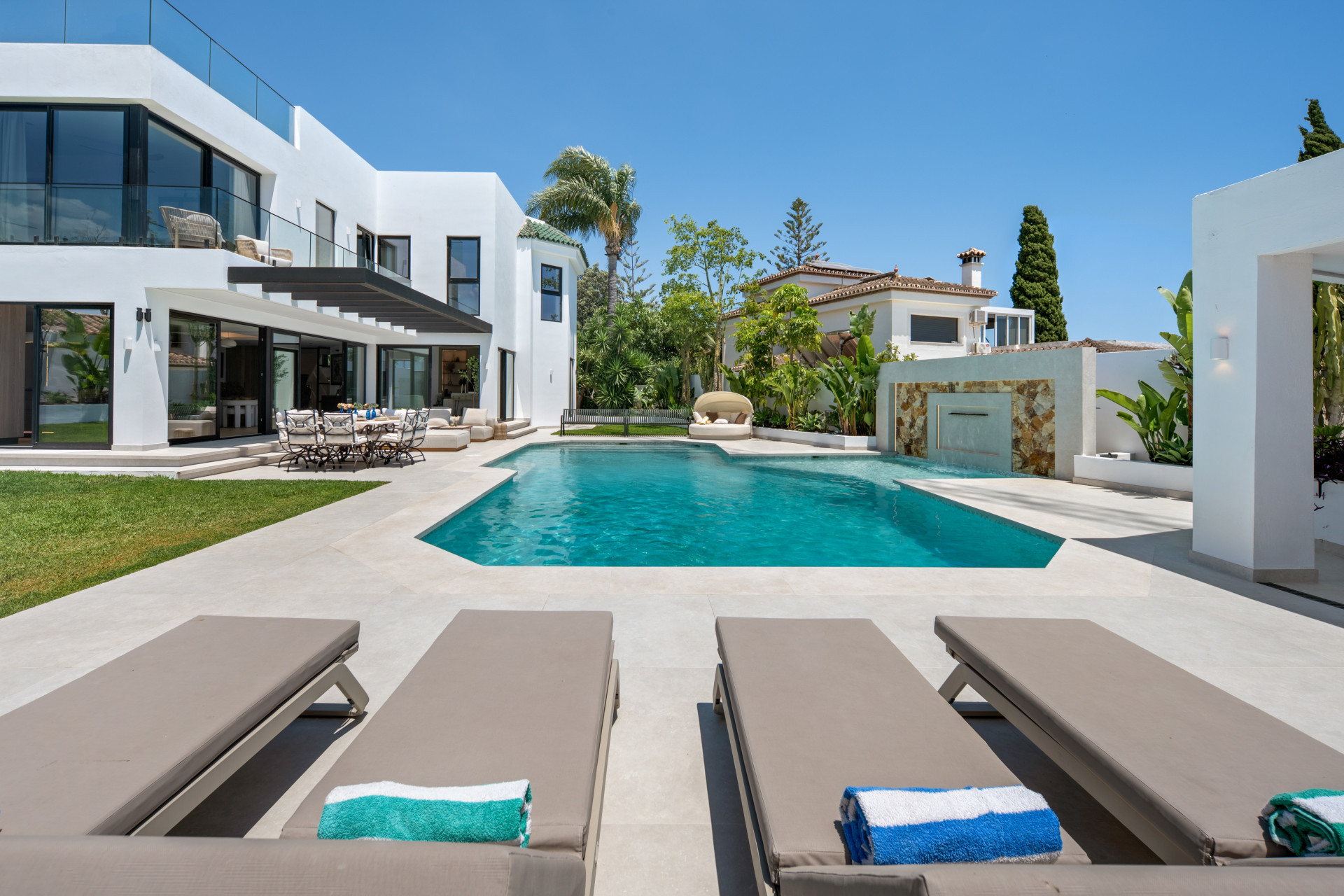 Image 1: Detached Villa For sale, Estepona, €3,495,000 [HFMs737295]